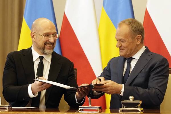 Polonia y Ucrania mencionan avances en regulación de importaciones agrícolas ucranianas