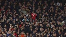 Hinchas del Liverpool dedicaron un minuto de aplausos a Cristiano Ronaldo en el minuto 7