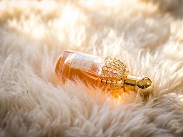 Conoce los perfumes para mujeres mayores de 30 que te harán resaltar