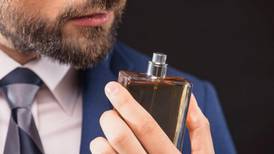 Los 3 mejores perfumes para hombre, ideales para los cambios de clima