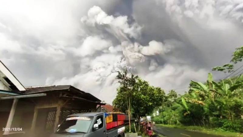 Volcán Semerú en Indonesia