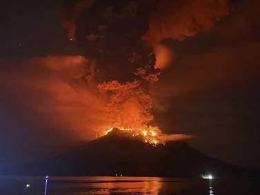 ¿Por qué es tan temible el volcán Ruang en Indonesia? La tragedia de 1871 lo explica