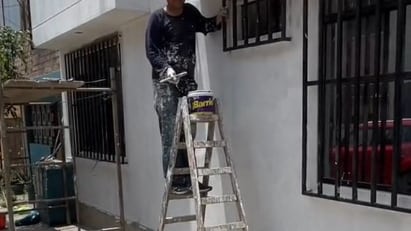 Pinta la casa equivocada y se hace viral
