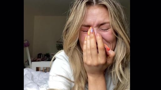 Liana llora por las duras críticas al nombre de su bebé